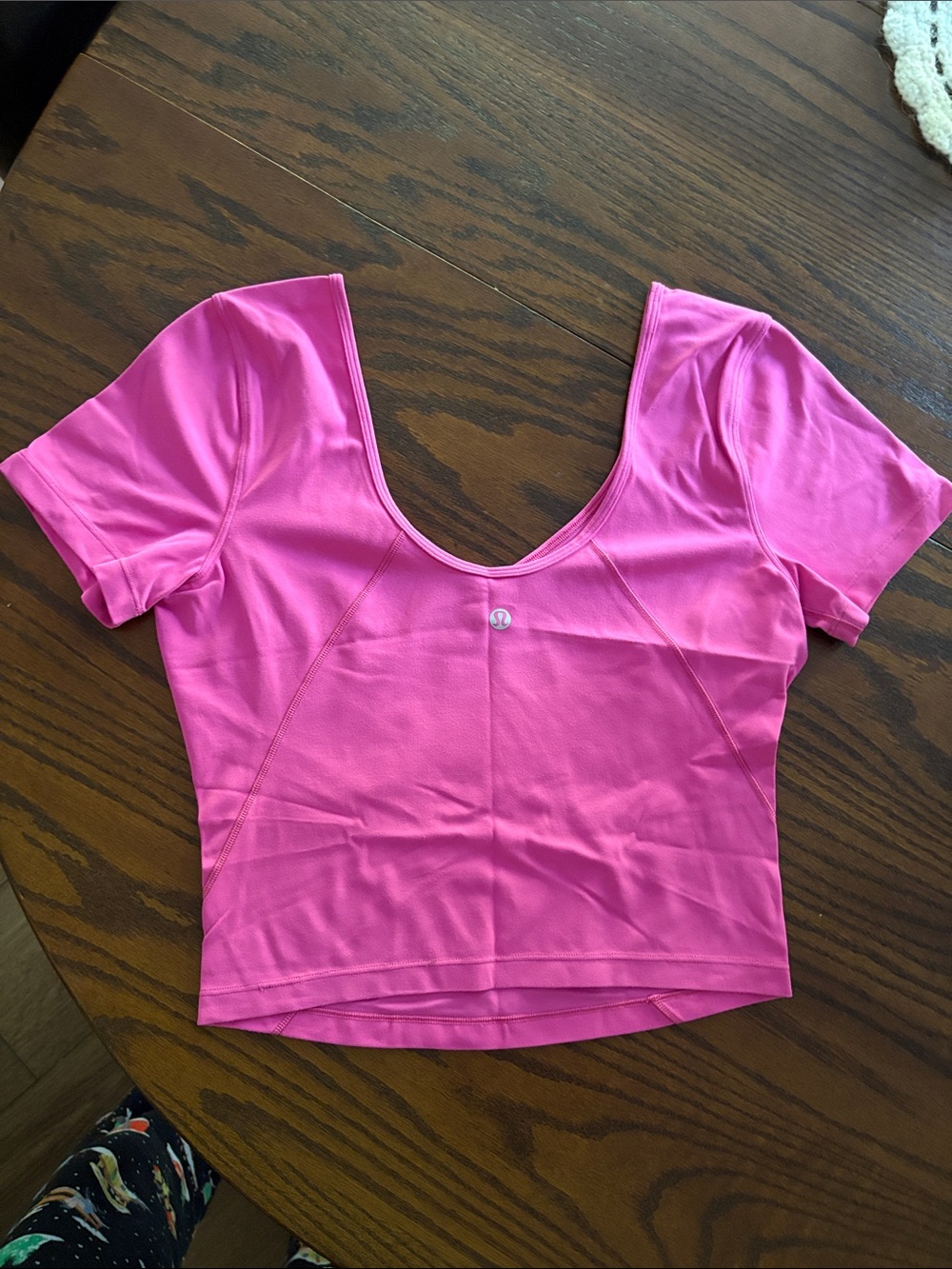 Lulu Women's Pink Scoop-V Neck Short Sleeve Top